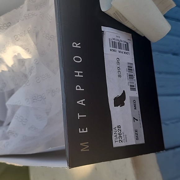 Metaphor Womens Sz 7 Tiana Green Lace Up Ankle Booties NIB - Picture 8 of 8